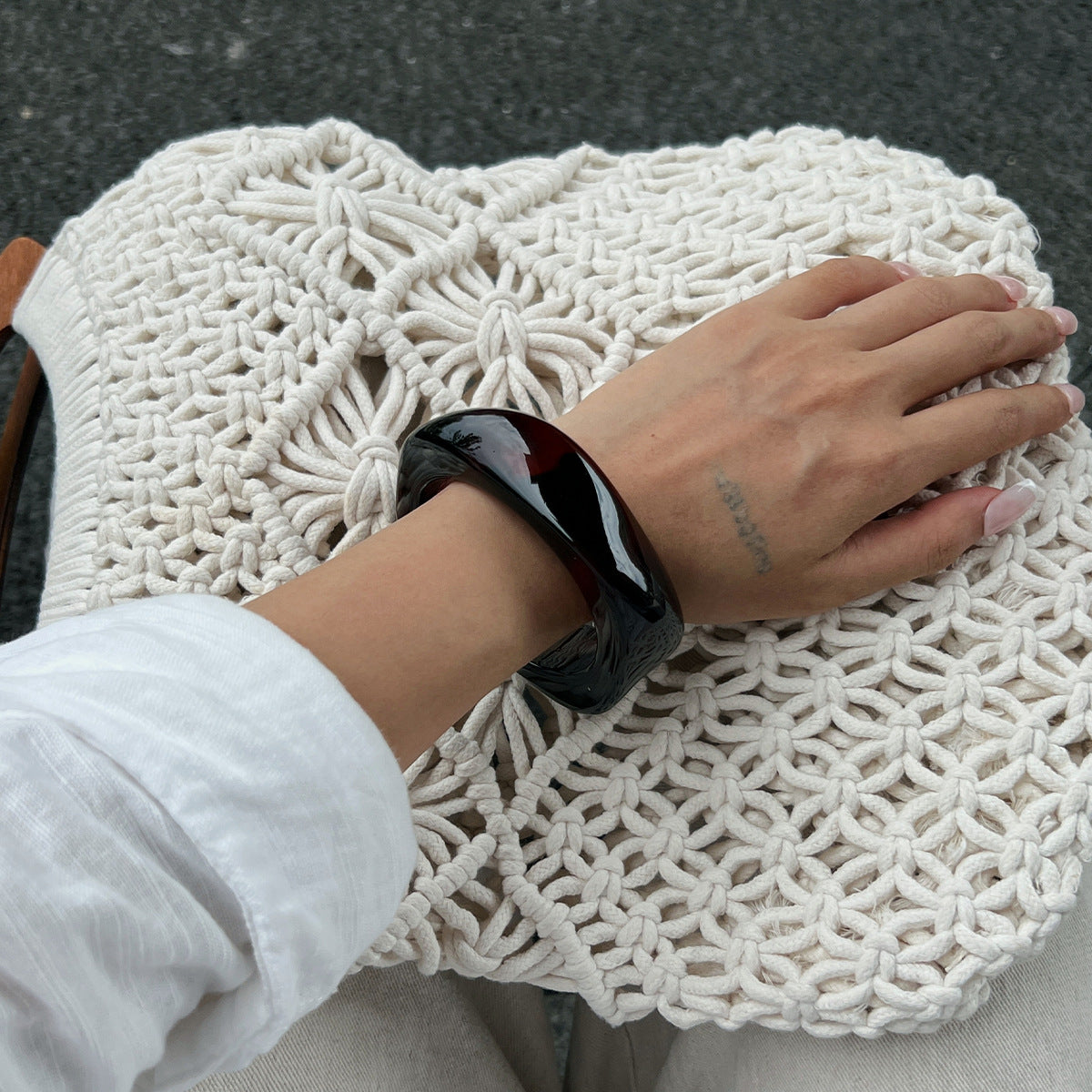 Bold Geometric Retro Caramel-Tone Alloy Bracelet with Plated Finish for Women