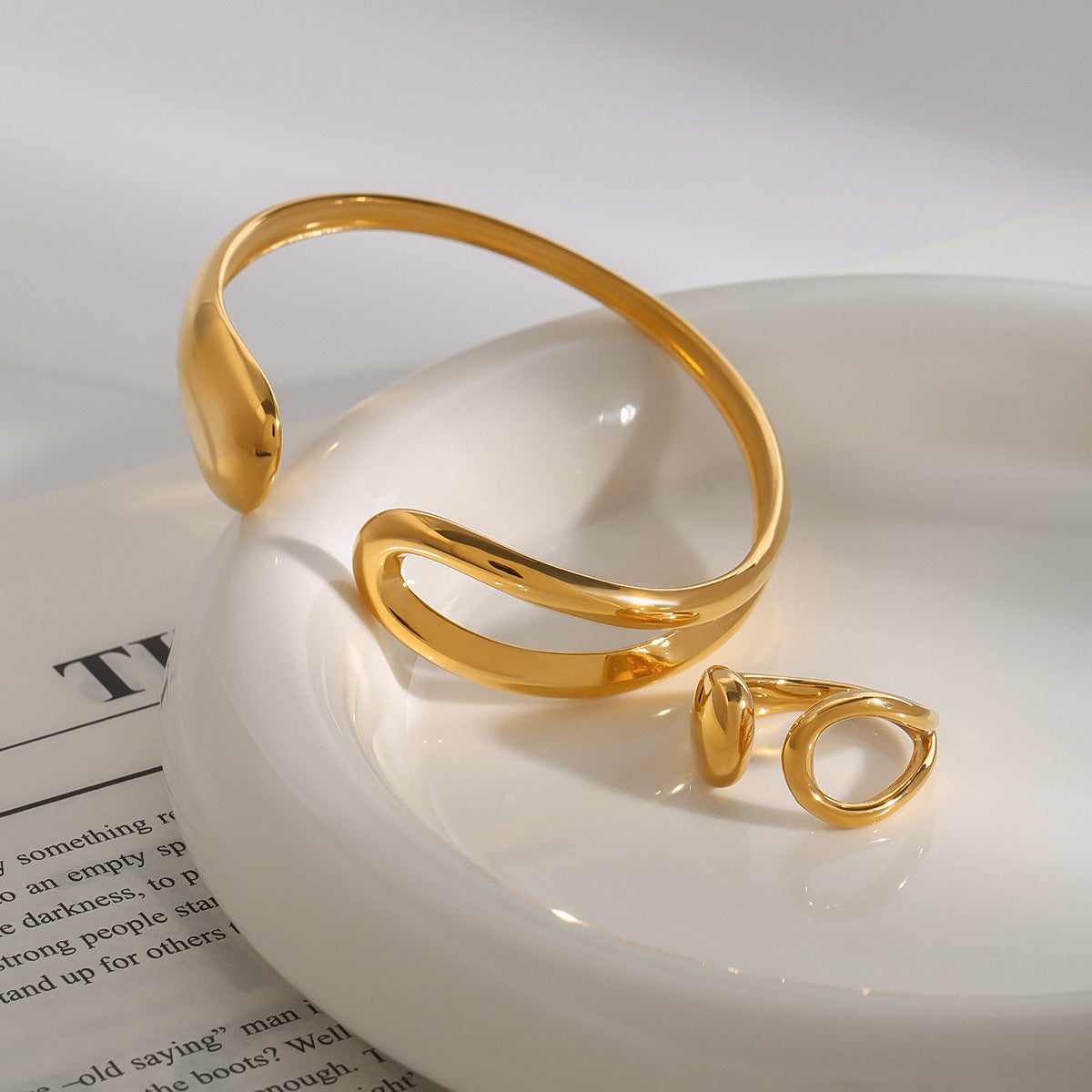 Juego de pulsera con forma de gota chapada en oro de acero inoxidable y anillo ajustable, diseño geométrico minimalista