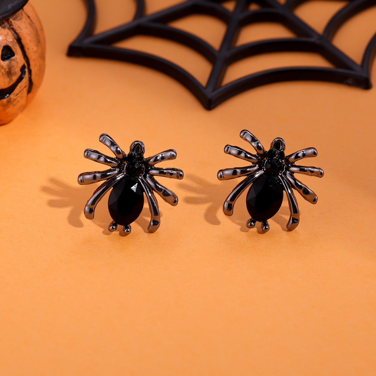 Juego de pendientes de Halloween estilo dibujos animados con diseño de calabaza, aretes de aleación y postes de acero inoxidable para mujer
