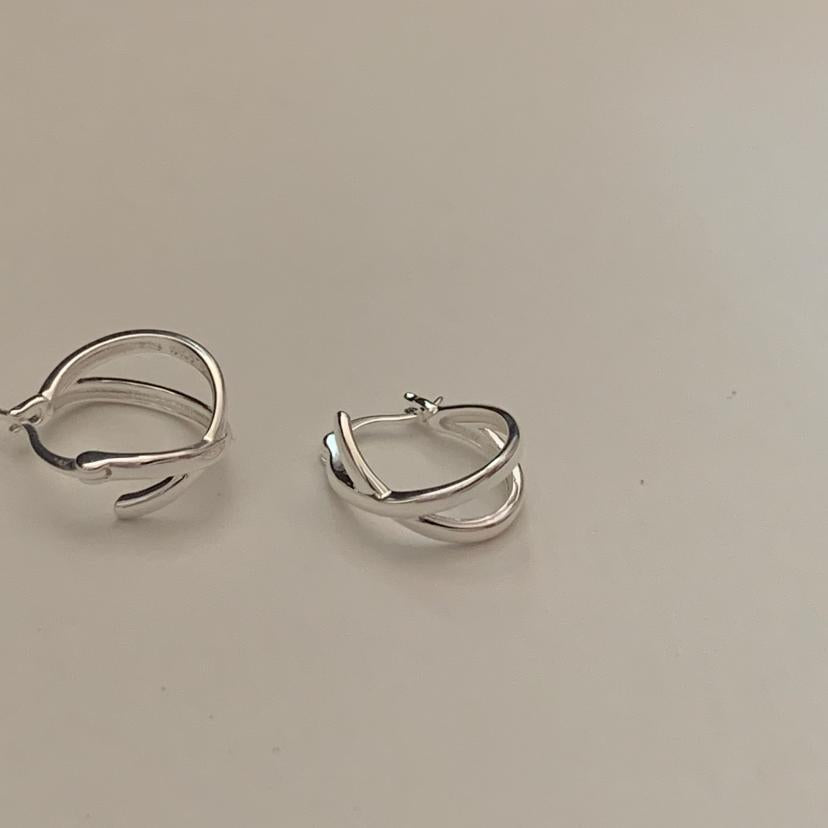Pendientes minimalistas de plata de ley 925 con baño de oro para mujer, diseño de línea cruzada