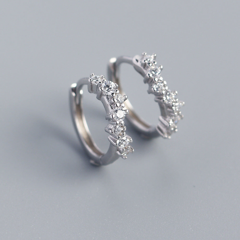 Orecchini a cerchio da donna in argento sterling S925, design minimalista a onda con strass incastonati