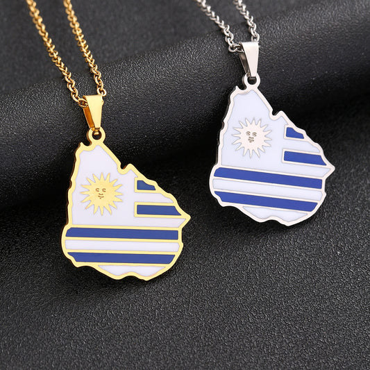 Collana con Pendente Mappa Etnica Geometrica Uruguay in Acciaio Inossidabile con Ciondolo in Acciaio al Titanio e Finitura Galvanizzata su Catena a O