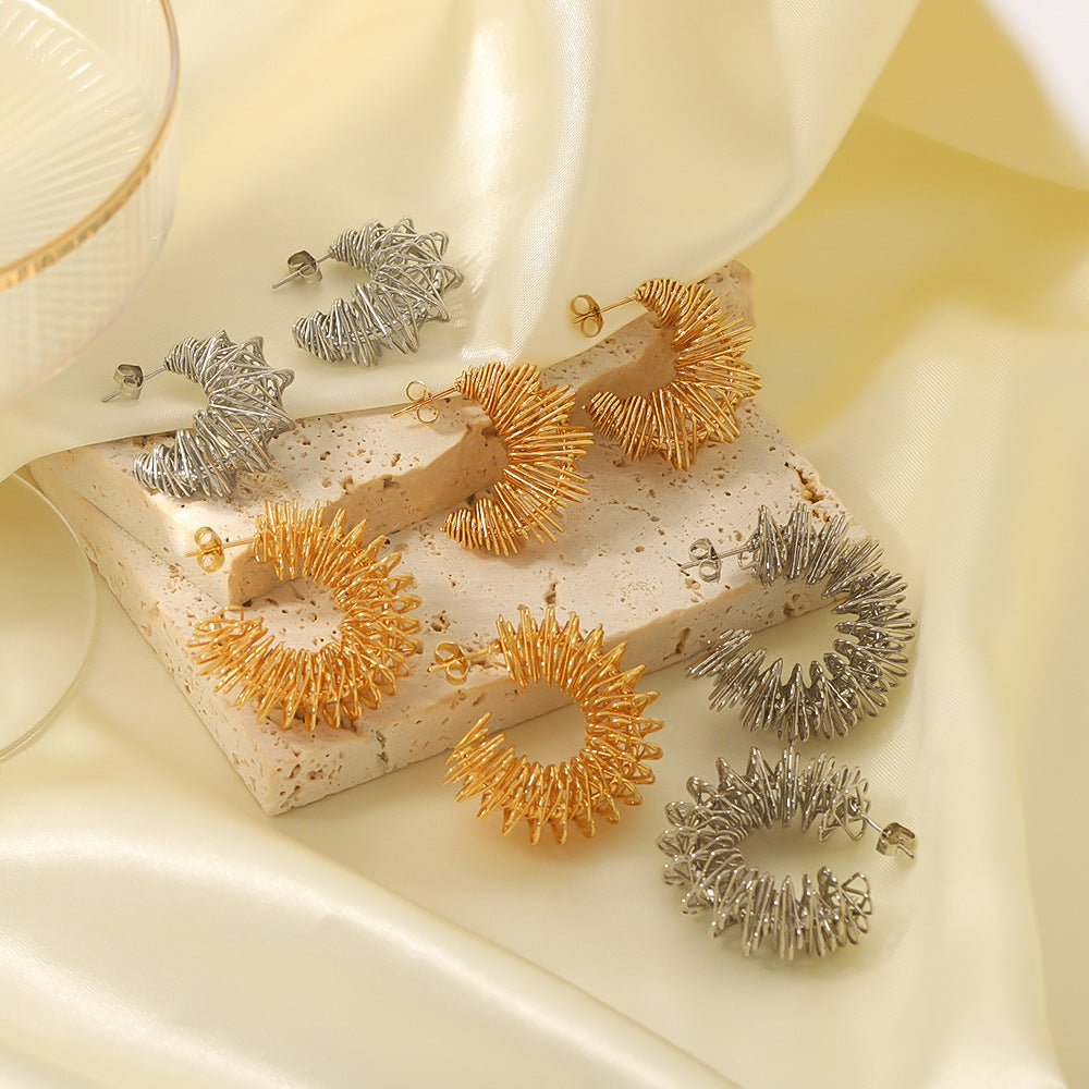 Orecchini da donna in acciaio inossidabile irregolari geometrici placcati oro 18K con design a intaglio