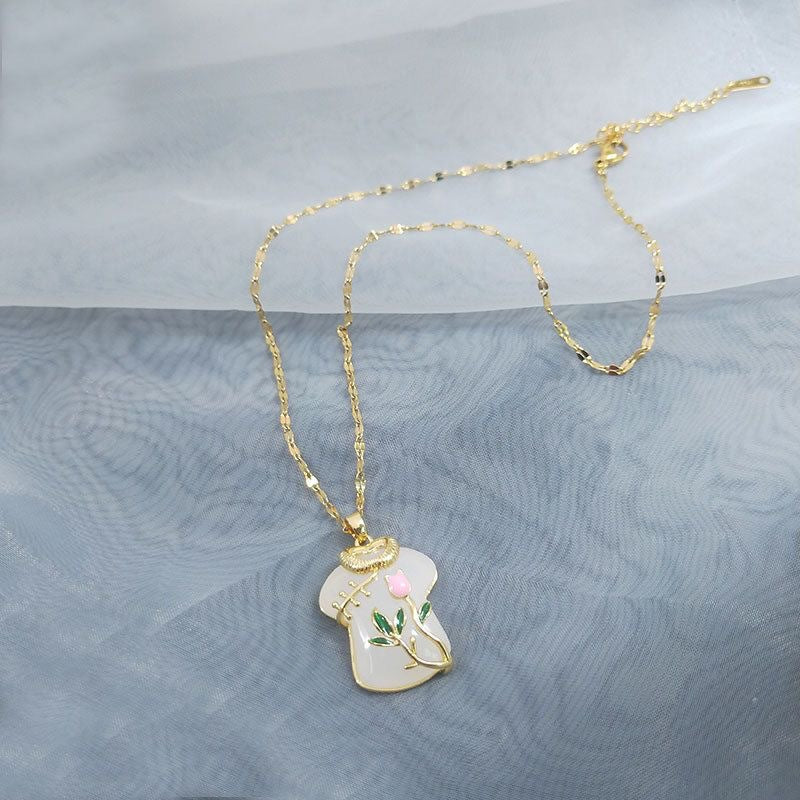 Minimalist Tulip-Shaped Titanium Steel Pendant Necklace with Gold-Plated Alloy Inlay for Women