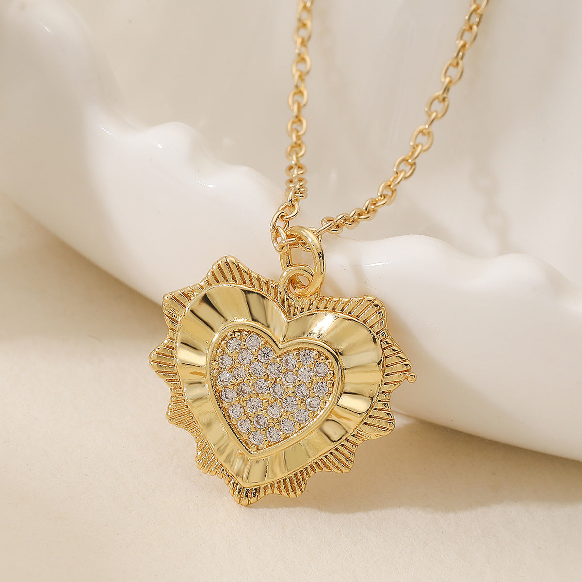 Minimalist 18K Gold Plated Brass Heart Cubic Zirconia Pendant Necklace for Women