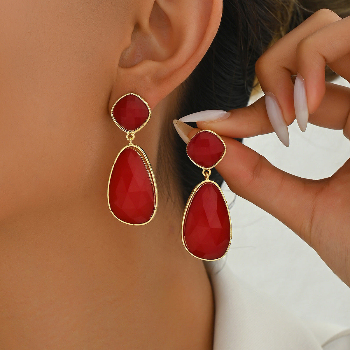 Pendientes de mujer geométricos de aleación de zinc con incrustaciones de piedras preciosas, aretes minimalistas de moda para la oficina