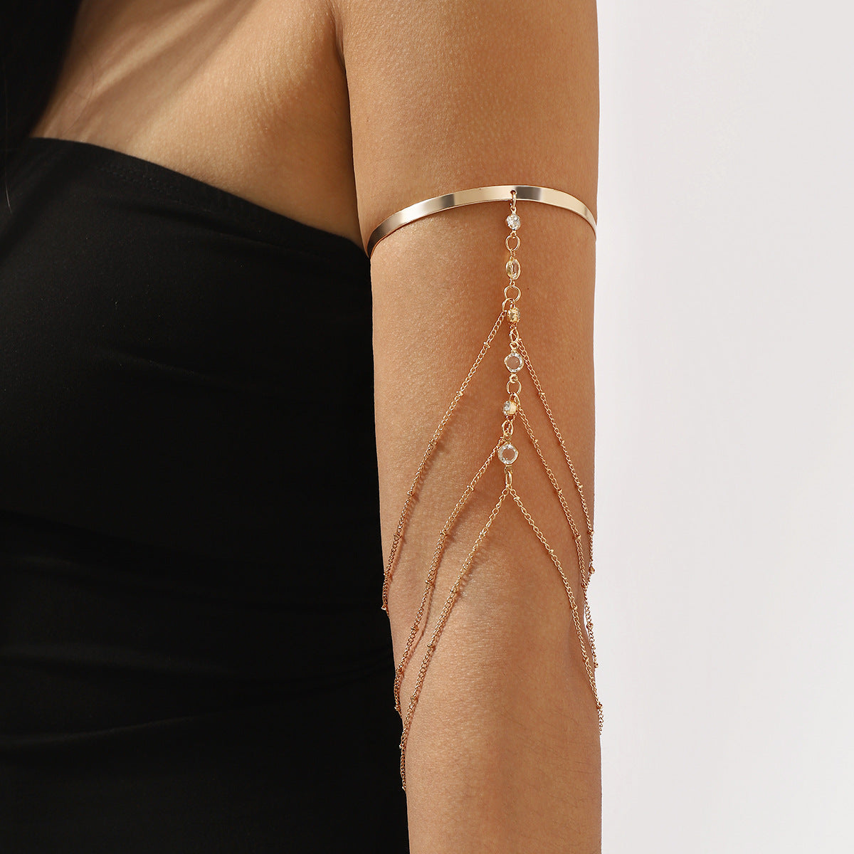 Brazalete Geométrico Minimalista con Colgante para Mujer con Diseño de Borla y Cadena, Brazalete de Hierro Electrochapado y Resina