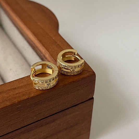 Pendientes de Plata de Ley 925 con Forma de Estrella, Lujo Minimalista, con Incrustaciones de Pedrería Pavé