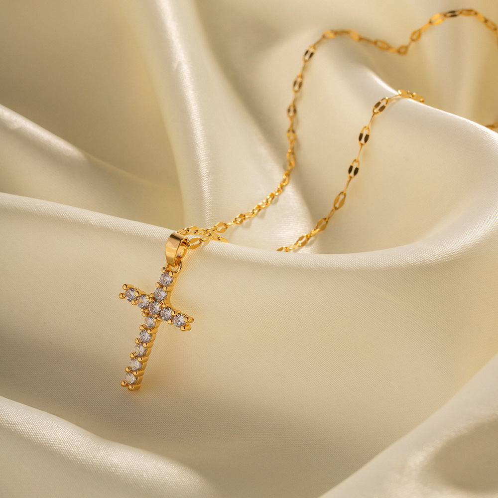 Collana Pendente a Croce Minimalista da Donna in Acciaio al Titanio con Intarsio di Strass e Finitura Placcata