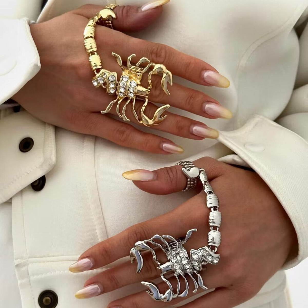 Anillo de escorpión geométrico estilo punk con incrustaciones de pedrería y aleación chapada para mujer