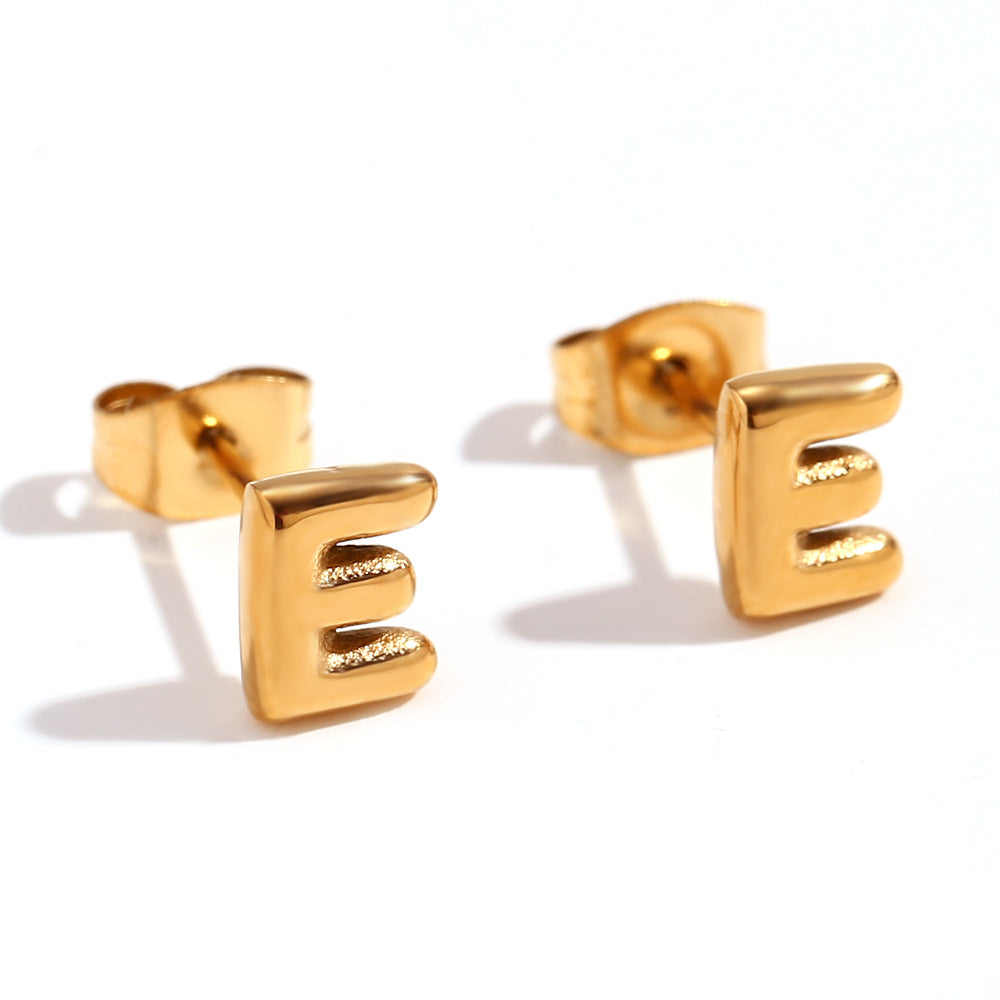 Orecchini a perno da donna con lettera geometrica moderna minimalista in acciaio al titanio placcato oro 18K