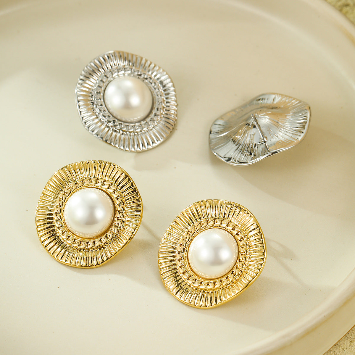 Vintage French Style Round Ruffled Pearl Stud Earrings for Women Made of Stainless Steel with Plating Finish