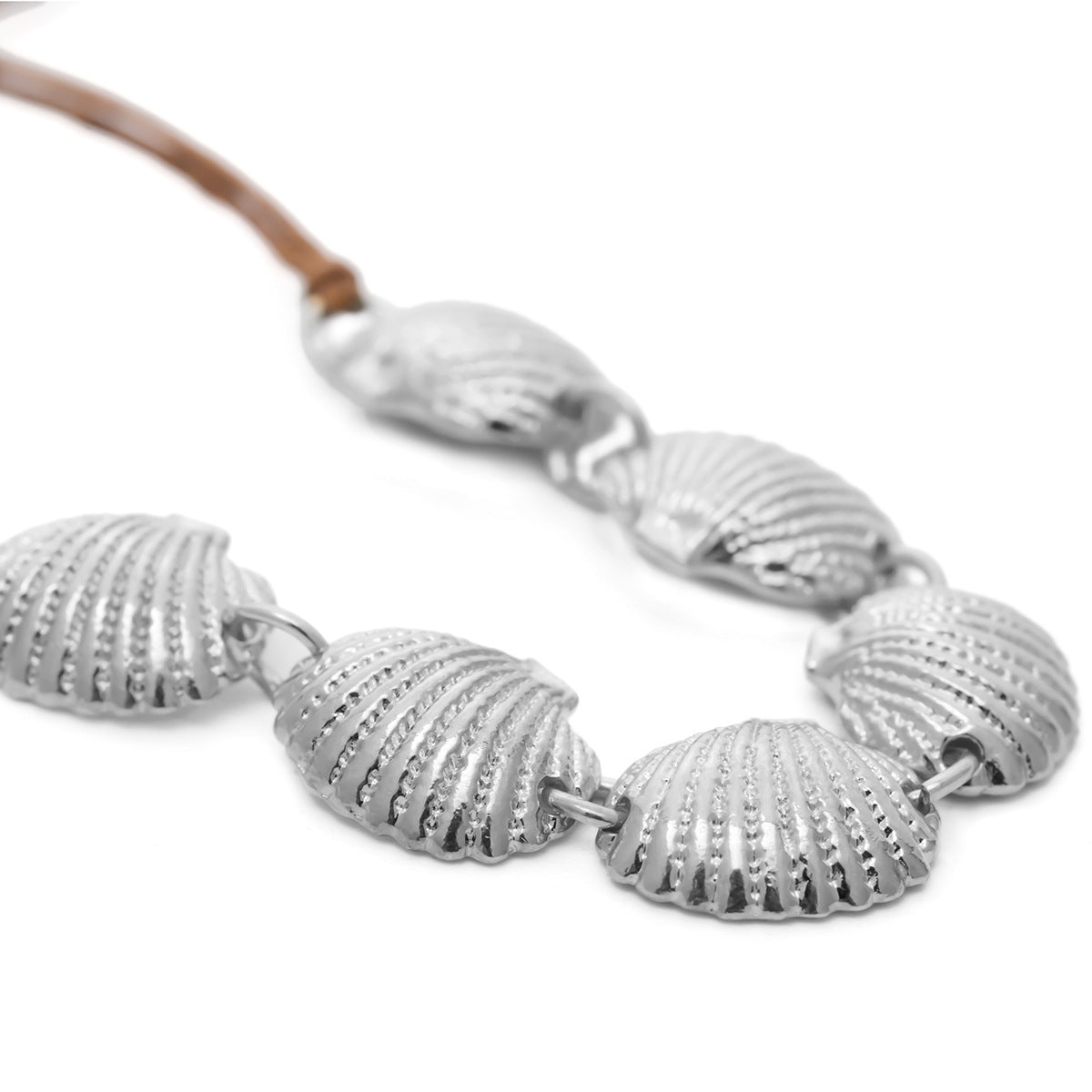 Braccialetto da donna in lega intrecciata a forma di conchiglia geometrica minimalista con finitura galvanica