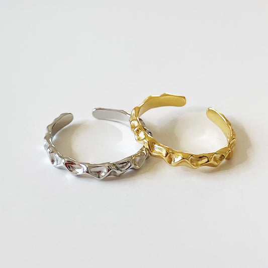 Anillo de plata de ley 925 dulce y minimalista con forma de corazón irregular y textura abstracta para mujer