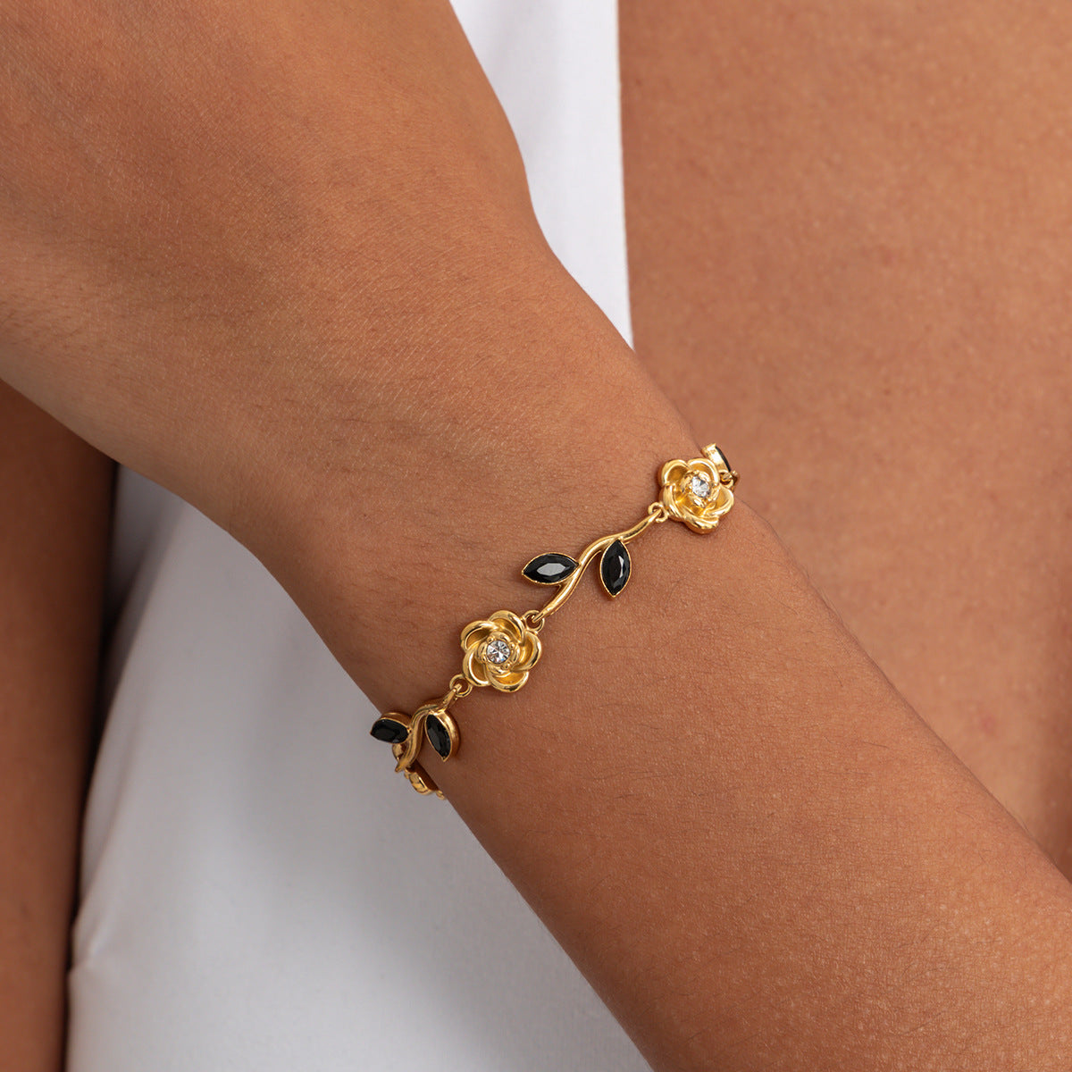 Luxury Elegant Rose Flower Teardrop Shape PVD 18K Gold Plated Stainless Steel Rhinestone Bracelet for Women