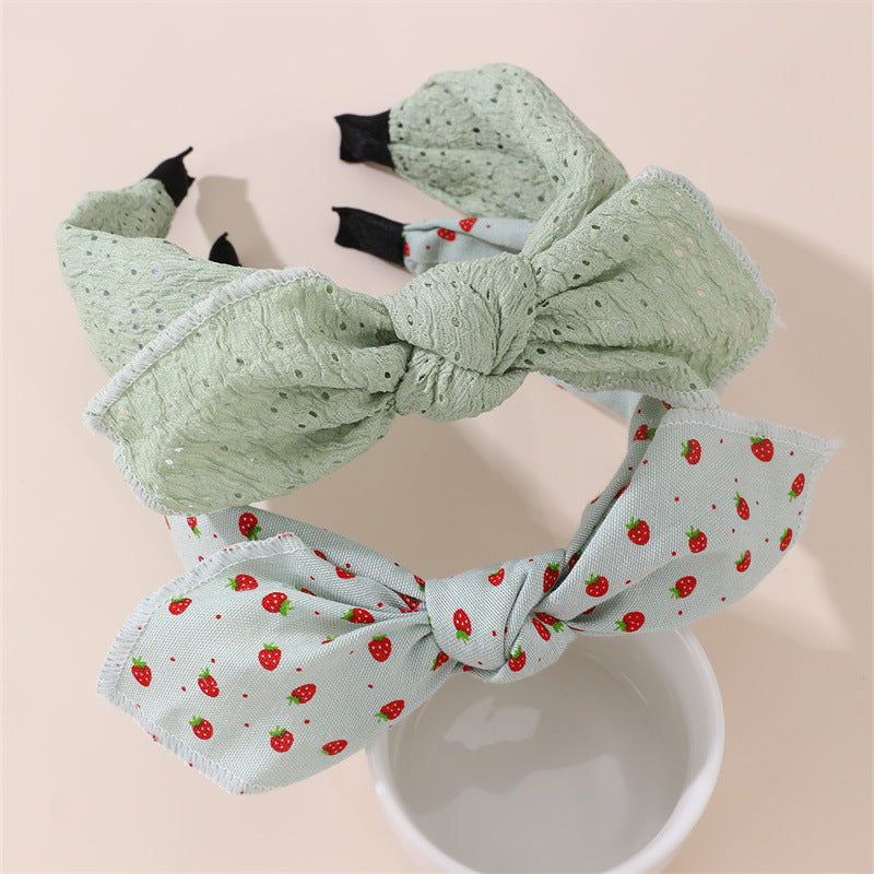 Fascia per capelli in tessuto per bambine con fiocco vintage, orecchie da coniglio, bordo in pizzo e rivestimento in resina