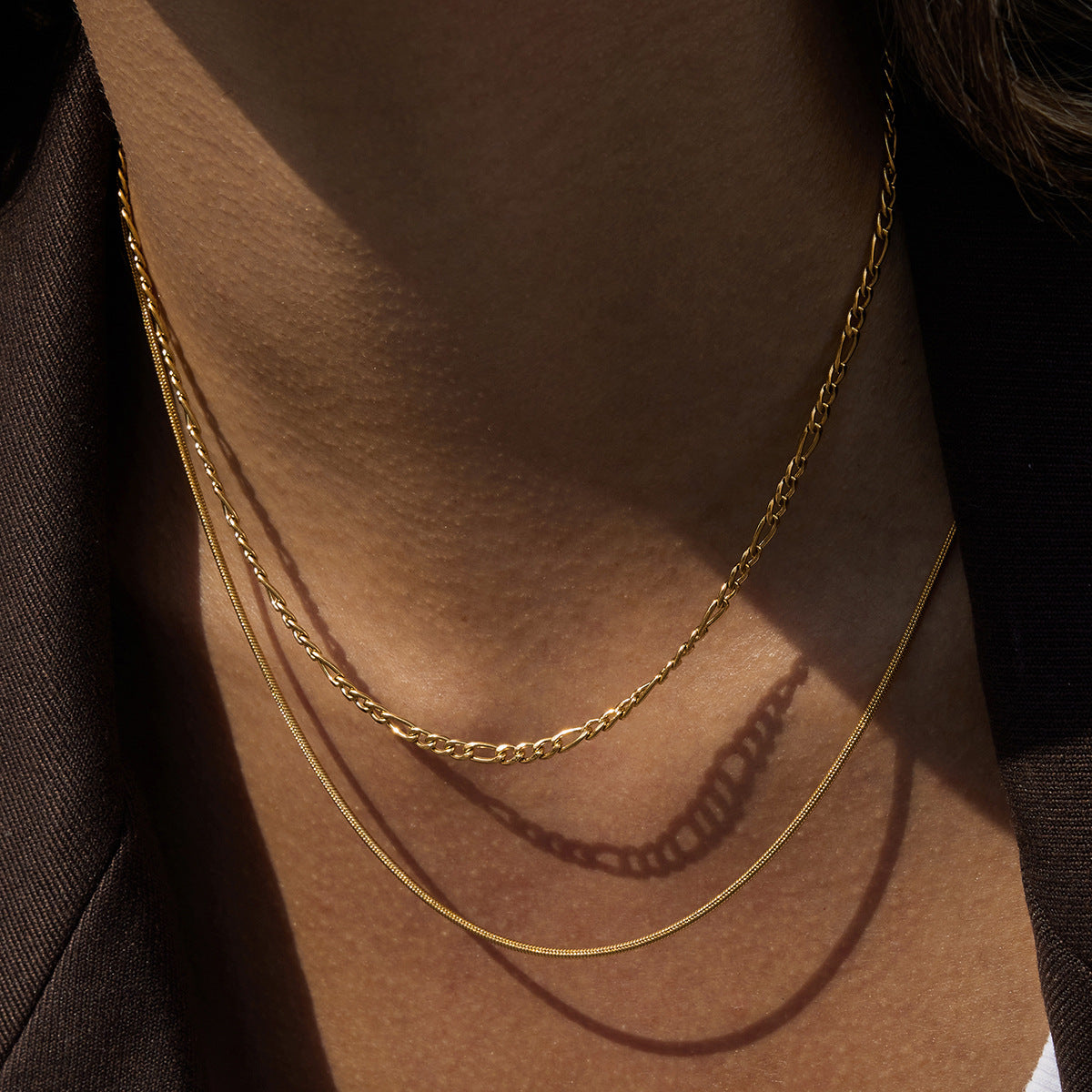 Collana geometrica placcata in acciaio al titanio con zirconi per donna, catena minimalista per clavicola in acciaio inossidabile