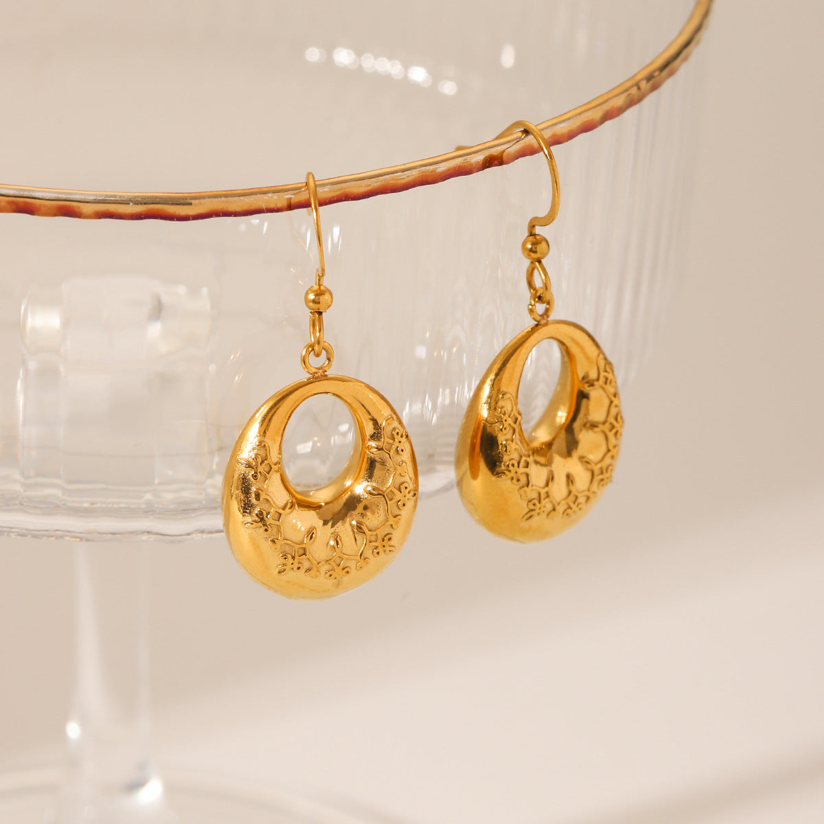 Orecchini pendenti da donna in acciaio inossidabile con placcatura in oro 18 carati, design geometrico stile palazzo francese e anello ovale