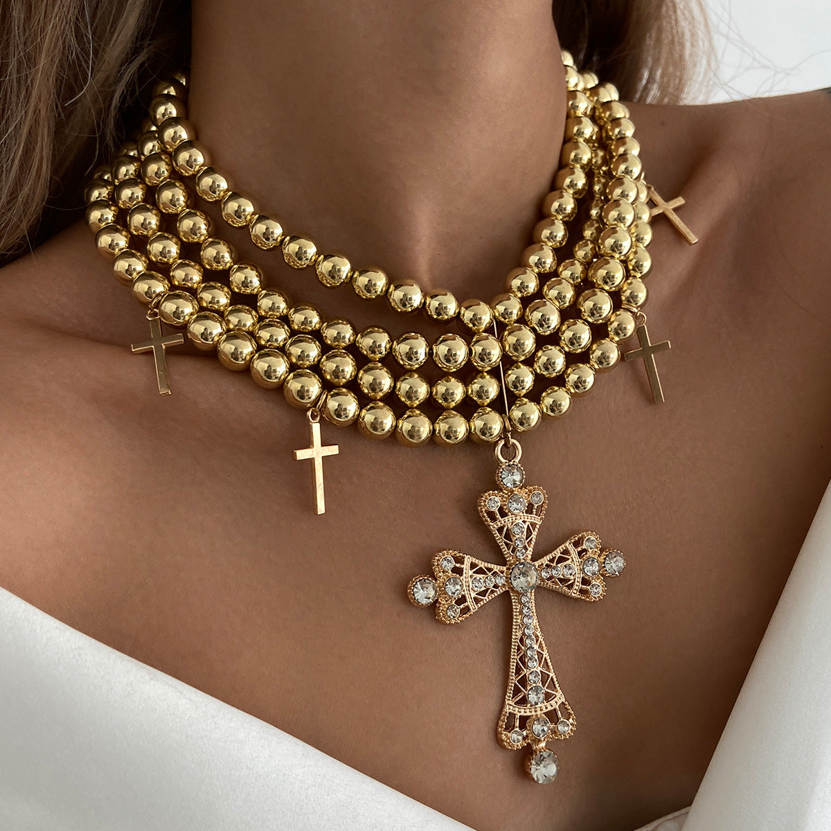 Collar con colgante de cruz dulce y atrevida con incrustaciones de diamantes de imitación, cadena de clavícula multicapa de aleación para mujer