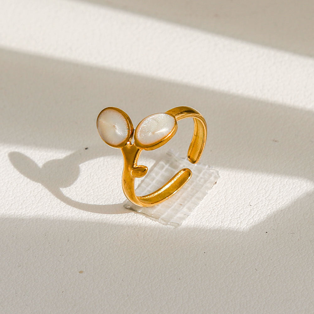 Anello di tendenza da donna in acciaio inossidabile geometrico placcato oro con perle e fiori stile Instagram