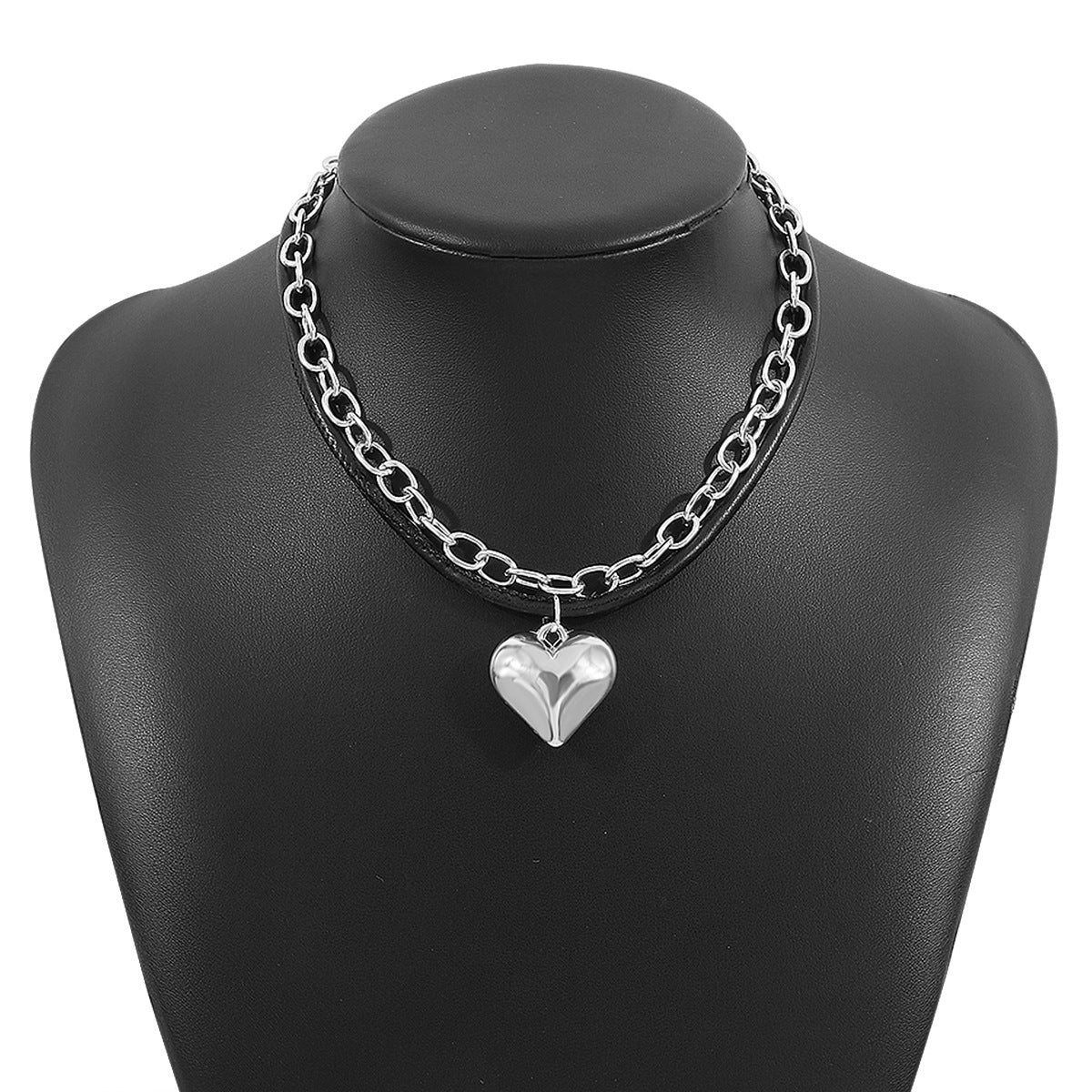 Girocollo con ciondolo a forma di cuore, dolce e audace, con catena in alluminio e cordino in pelle con finitura placcata