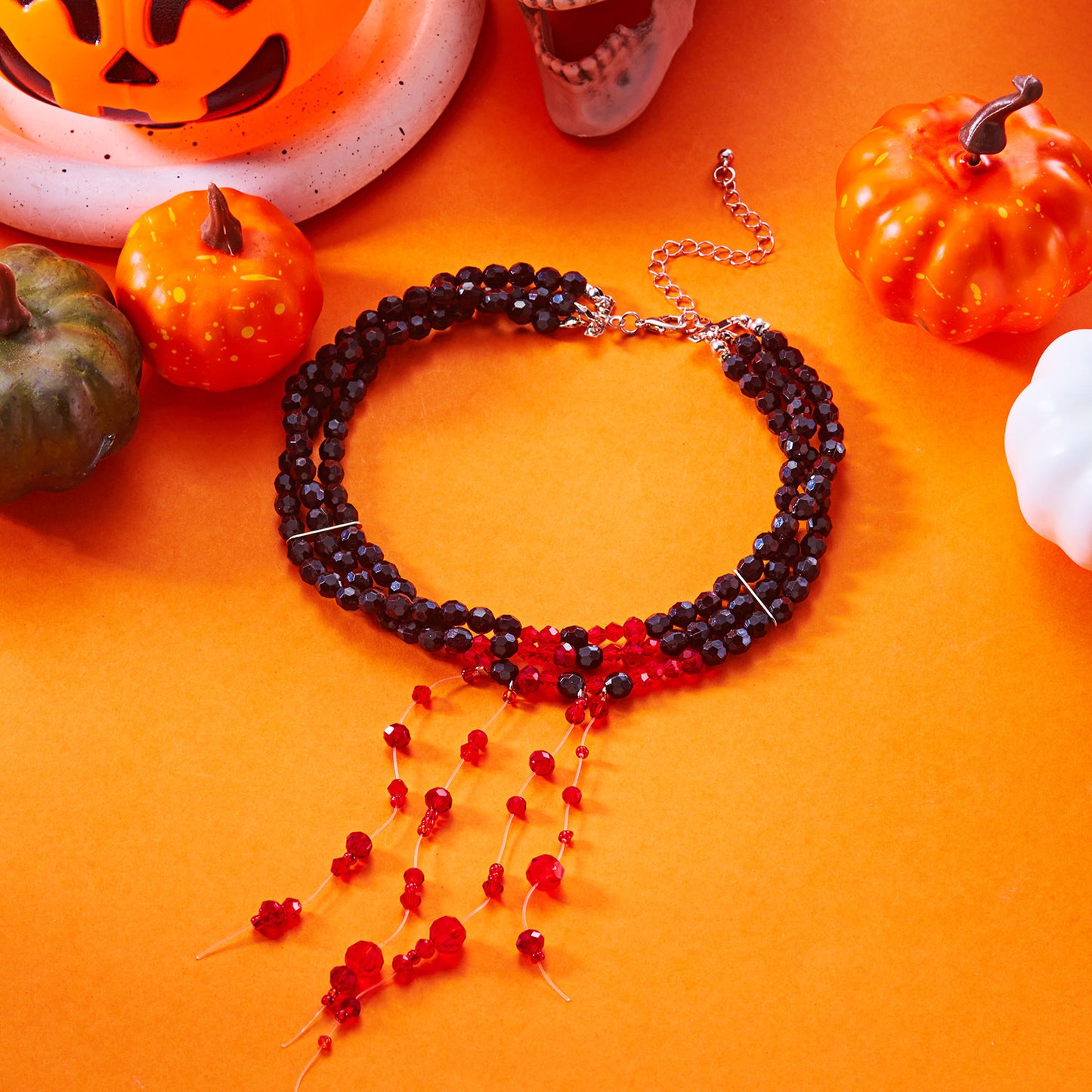 Collar gótico oscuro de varias capas con colgantes de calavera y calabaza, cadena de aleación, acabado galvanizado, joyería llamativa con temática de Halloween