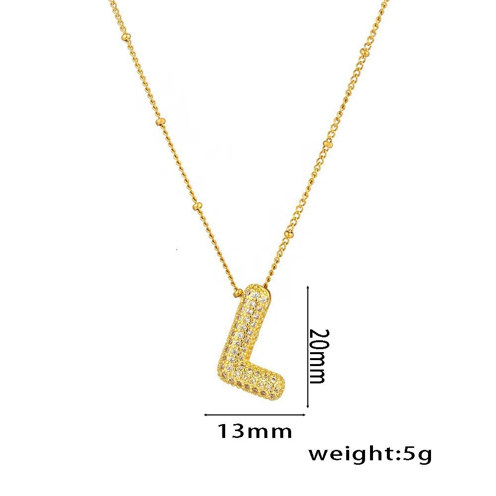 Collana da Donna con Ciondolo a Lettera, Design Geometrico Minimalista, in Ottone Placcato Oro con Zirconi Micro-Pavé