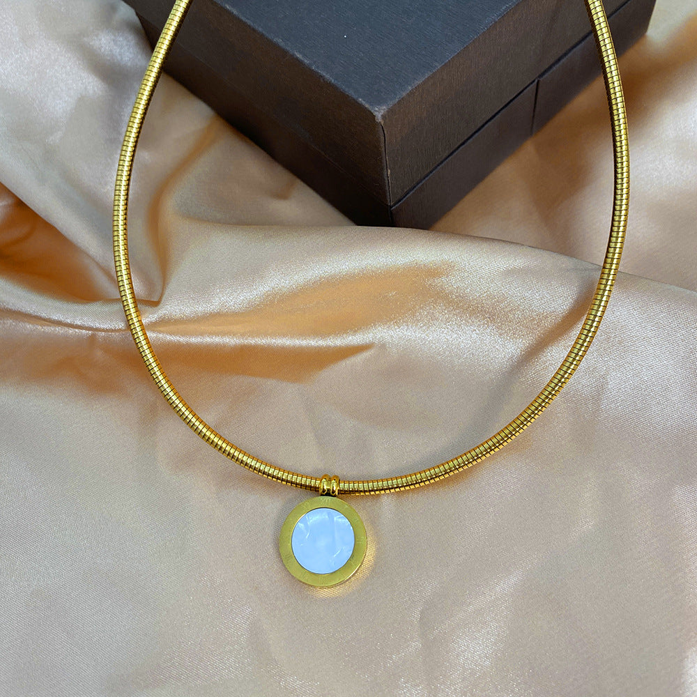 Collana girocollo minimalista con numeri romani in acciaio al titanio con catena a serpente per donne e uomini