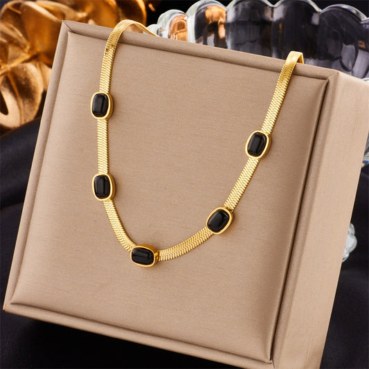 Collana Vintage Minimalista Geometrica in Acciaio al Titanio a Catena Serpentina con Strass Neri per Donna