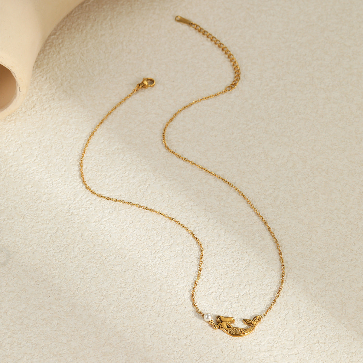 Collana in Acciaio Inossidabile con Design a Sirena, Placcata Oro 18K, Design Geometrico, Catena per Clavicole Ipoallergenica per Donne