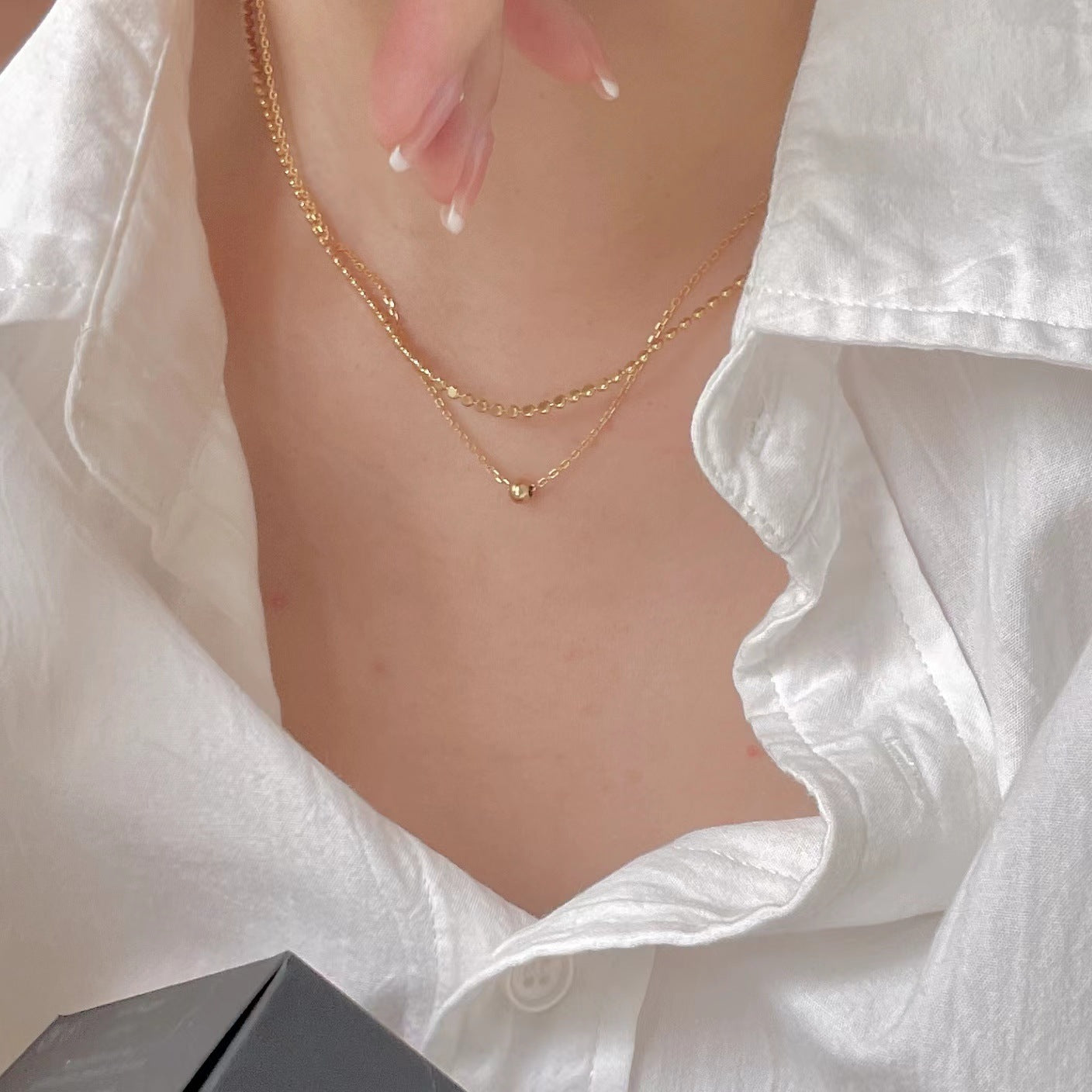Collar minimalista de plata de ley 925 chapado en oro con lunares geométricos