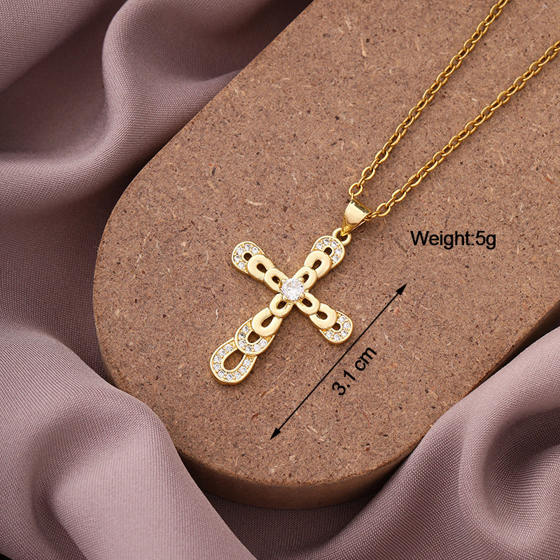 Collar con Colgante de Cruz Vintage en Cobre con Baño de Oro Real y Circonitas Microengastadas en Cadena tipo O