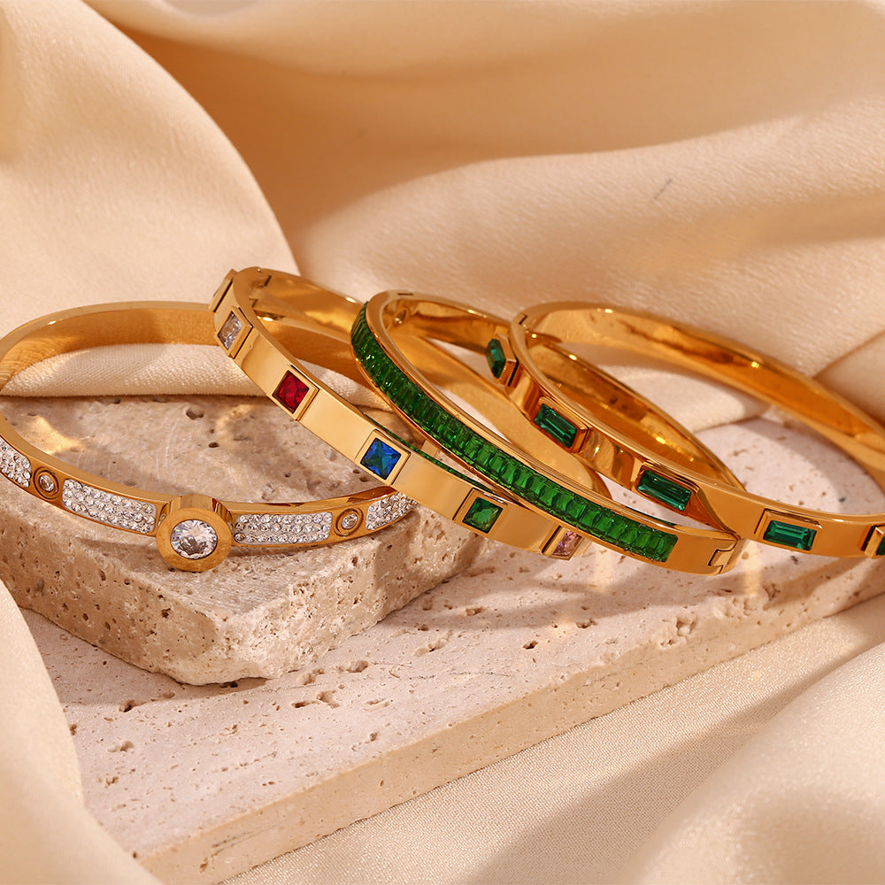 Bracciale alla moda con perline geometriche da donna in acciaio inossidabile con placcatura in oro 18K e zirconi, chiusura a molla
