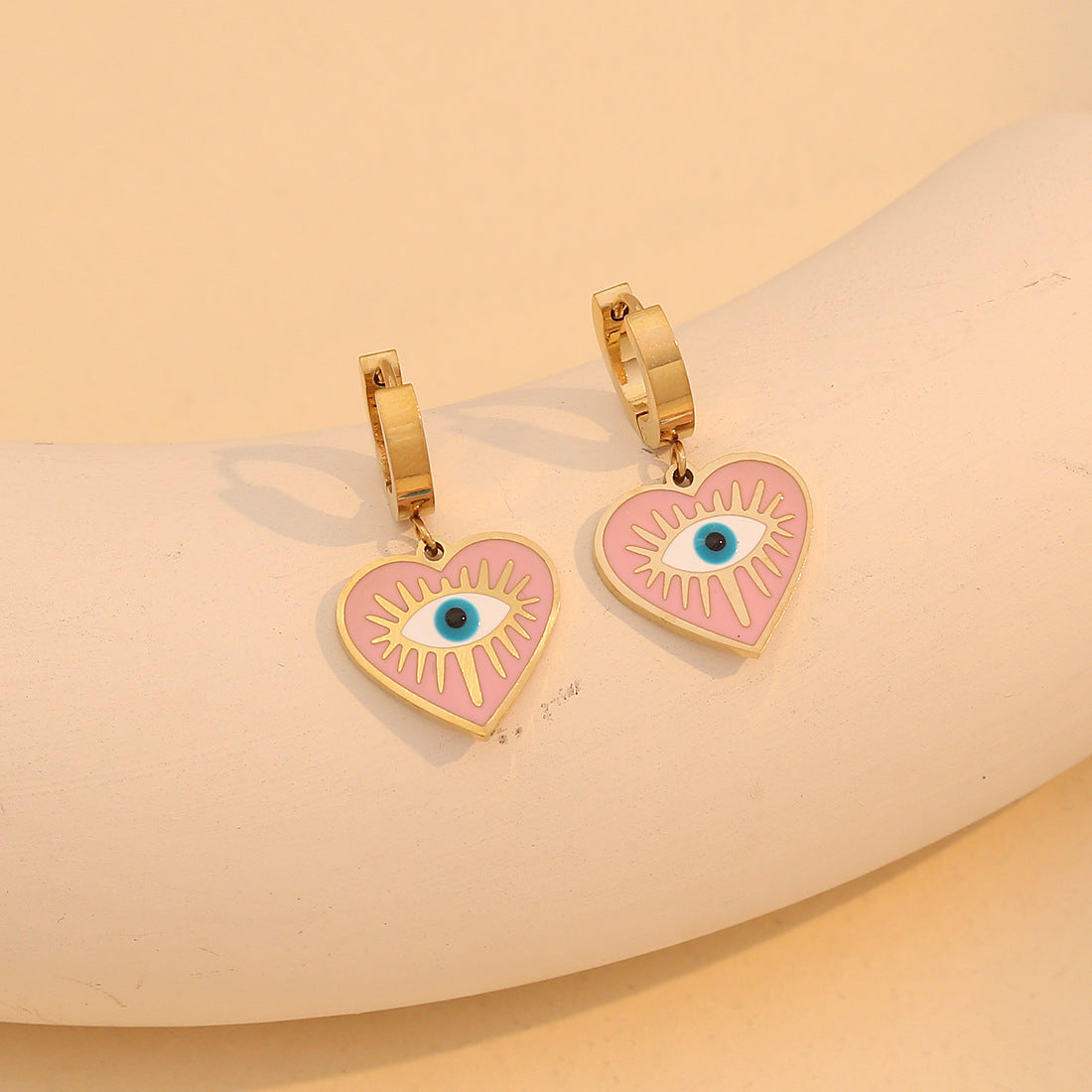 Playful Heart-Shaped Enamel Stainless Steel Pendant Necklace with Hand Design and Cross Chain for Women