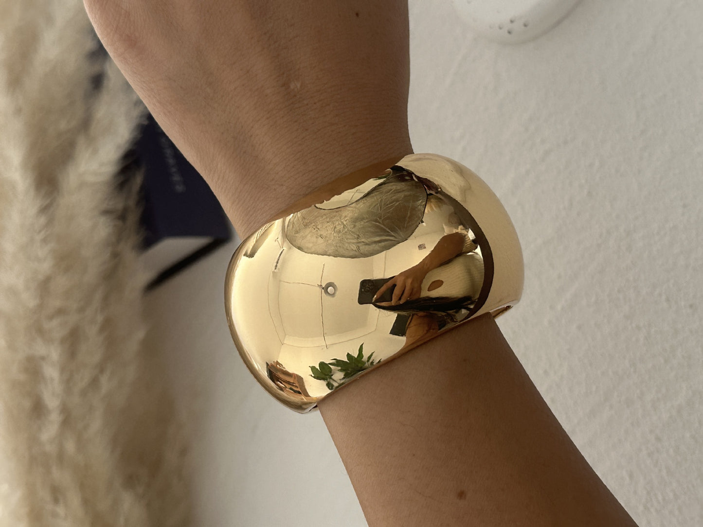 Vintage Wide Geometric Resin and Alloy Bracelet with Burgundy Gemstone Accents