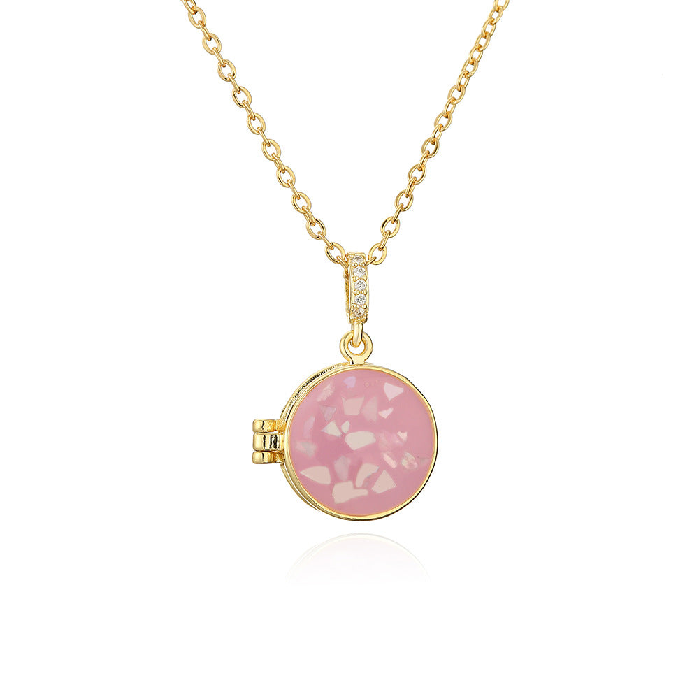 Minimalist Round Photo Locket Pendant Necklace for Women with Gold Plated Copper Chain
