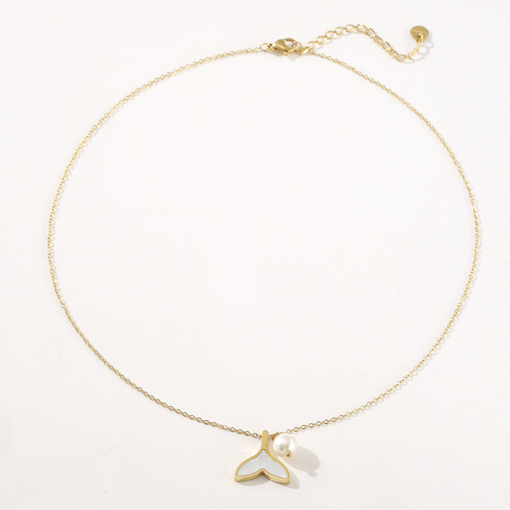 Fashionable OL Stainless Steel Pearl Mermaid Tail Pendant Necklace for Women with Electroplated Finish and Clavicle Chain Design