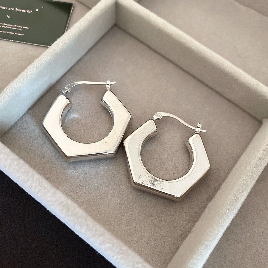Aretes Geométricos Minimalistas de Cobre con Acabado Chapado para Mujer Pendientes Modernos y Versátiles