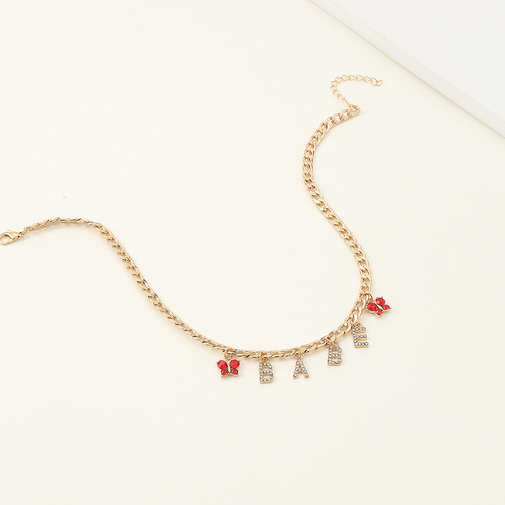 Collar de letras de mariposa minimalista para niñas, gargantilla con colgante de aleación y cadena de serpiente, longitud ajustable