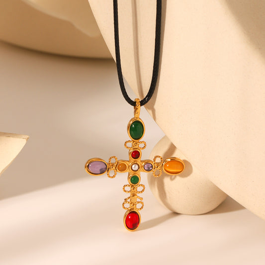 Collar con colgante de cruz de estilo vintage en acero inoxidable con incrustaciones de piedra natural para mujer