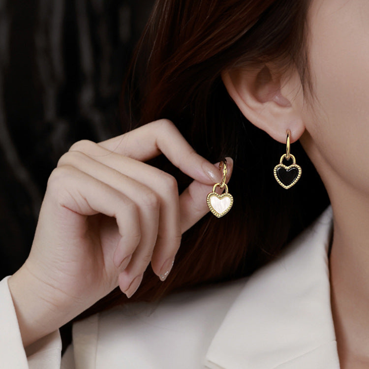 Orecchini da donna minimalisti a forma di cuore in ottone e acciaio inossidabile galvanizzato, con design a doppia indossabilità