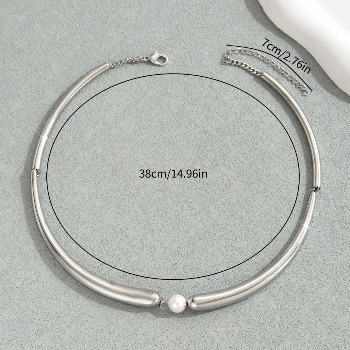 Collar minimalista de perlas geométricas para mujer con cierre de gancho de cobre y cadena de longitud ajustable