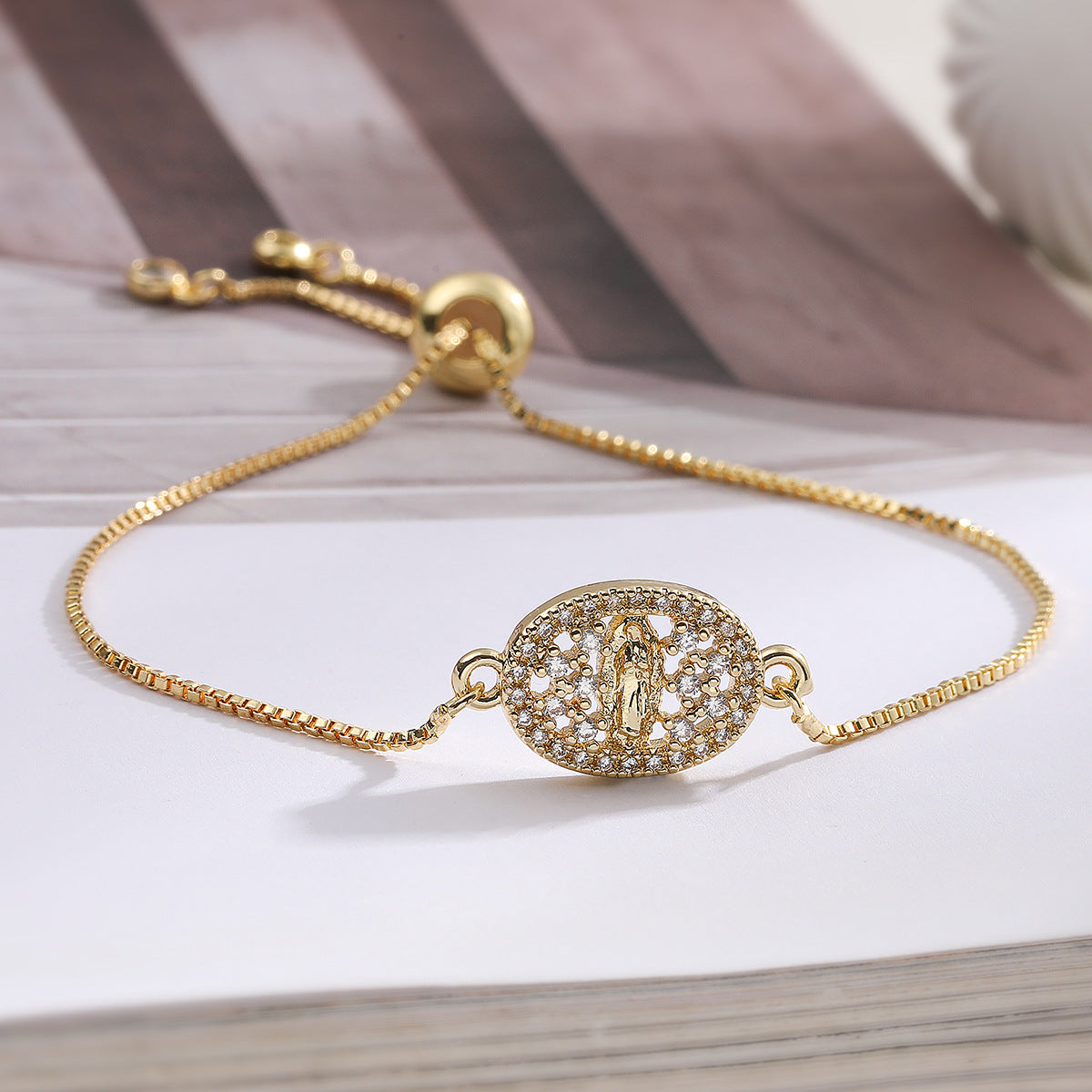 Elegant 18K Gold Plated Brass Geometric Micro-inlay Cubic Zirconia Bracelet for Women