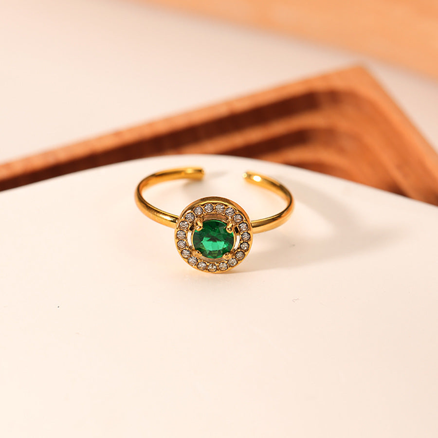 Anello minimalista di lusso regolabile in acciaio al titanio a motivi geometrici con intarsio di zirconi smeraldo e placcatura sottovuoto in oro 18 carati da donna