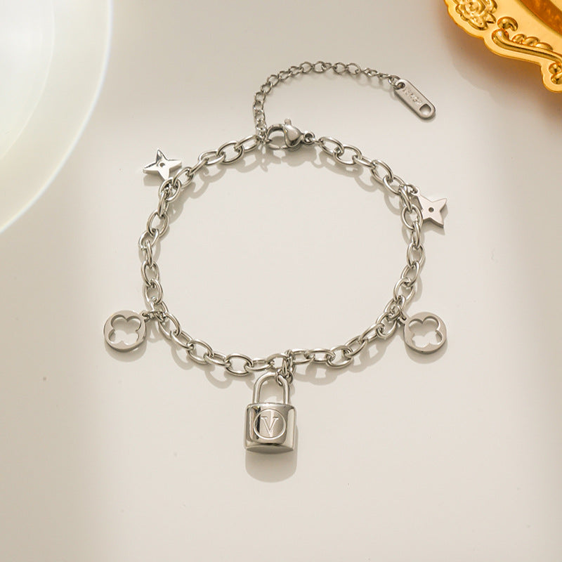 Bracciale Minimalista a Quattro Foglie per Donna in Acciaio al Titanio con Finitura Placcata Sottovuoto