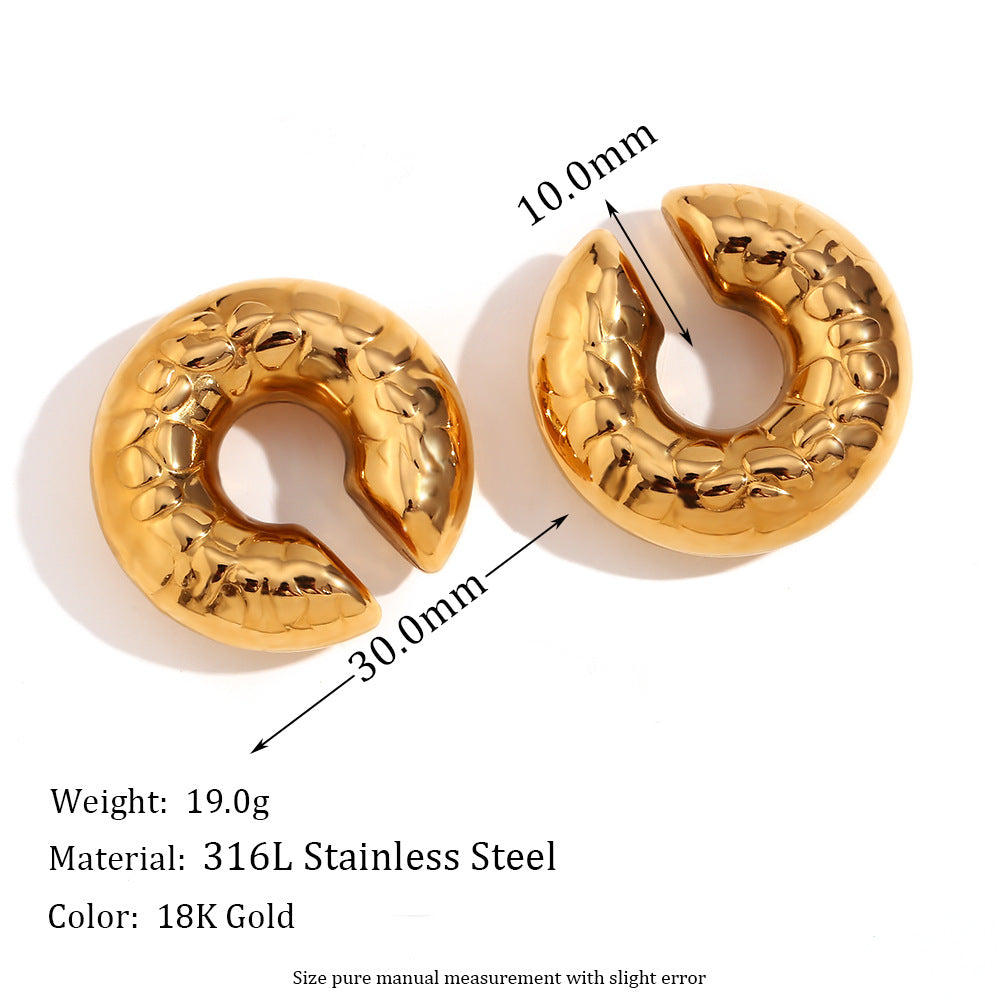 Orecchini a Clip da Donna Minimalisti in Acciaio Inossidabile Geometrici Placcati Oro 18K con Texture a Pelle di Serpente