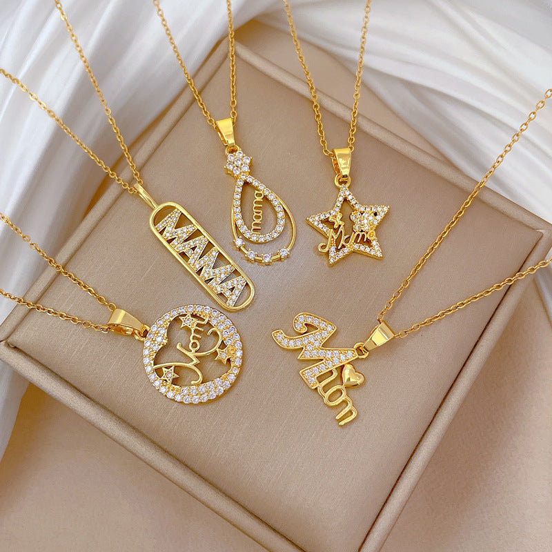 Ciondolo a Cuore in Stile Cartone Animato in Rame con Intarsio di Strass su Collana a Catena a "O" Placcata in Acciaio al Titanio per Donna e Uomo
