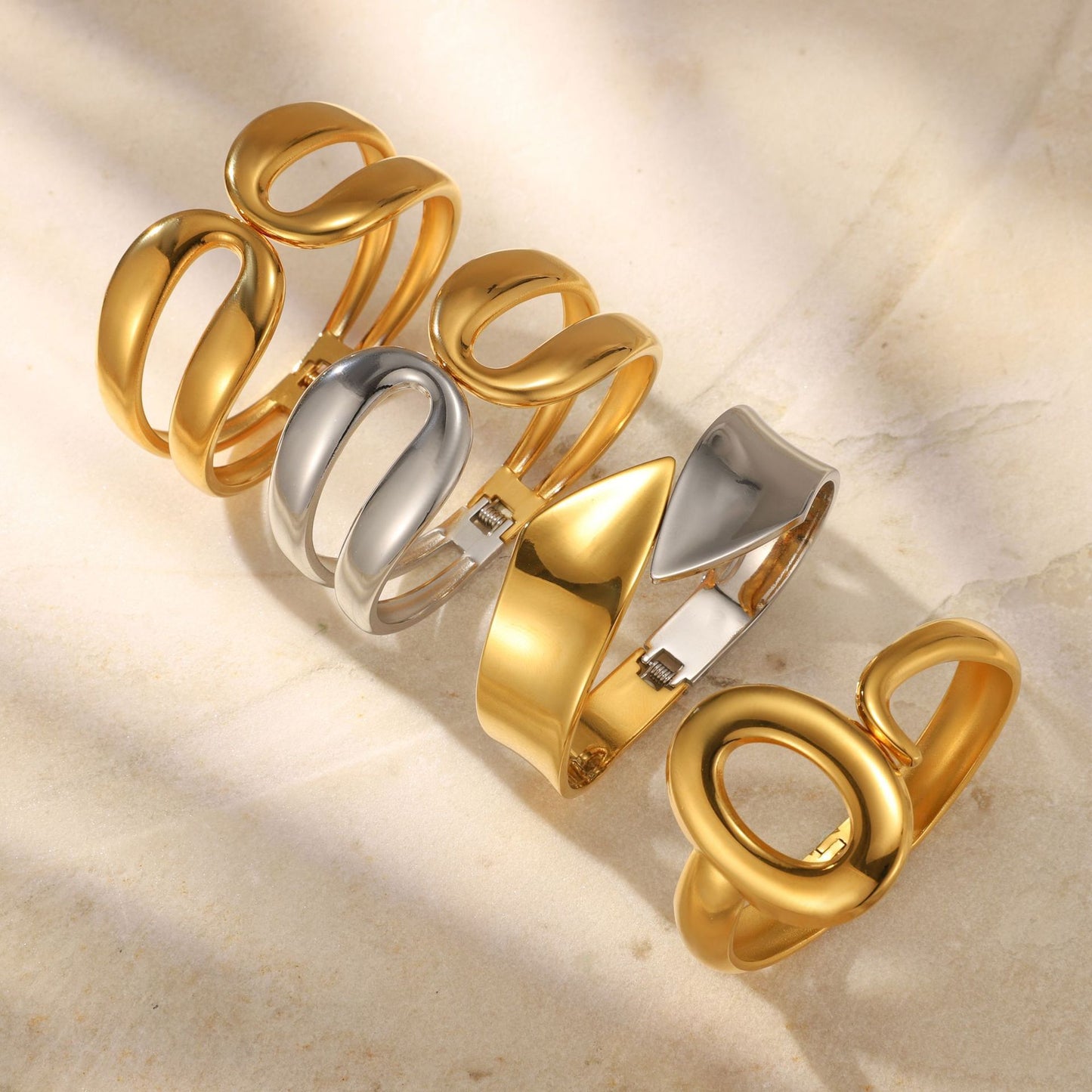Pulsera geométrica de titanio y acero con baño de oro de 18 quilates Fashion-Commuter para mujer