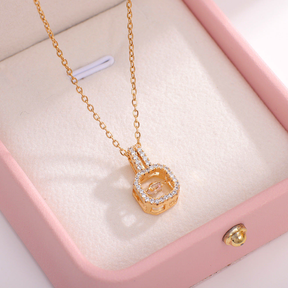 Collana con Pendente Geometrico Minimalista in Acciaio al Titanio Placcato Oro e Catena a O per Donna