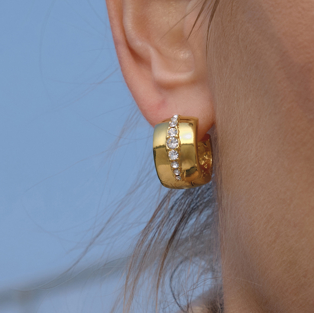 Orecchini a cerchio da donna minimalisti e rotondi, geometrici, in acciaio inossidabile placcato con strass